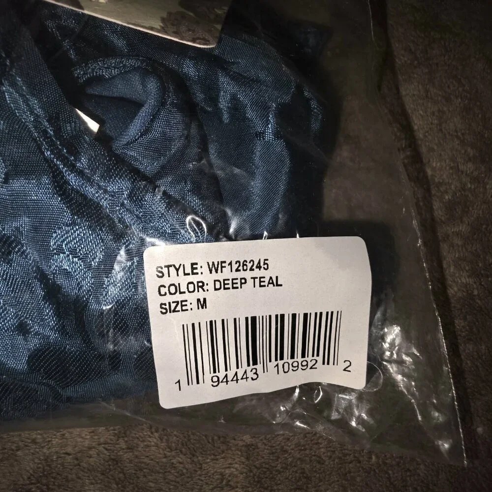 Band Of The Free Camille Wrap Crop Top Boho Teal NWT Medium - Picture 5 of 16